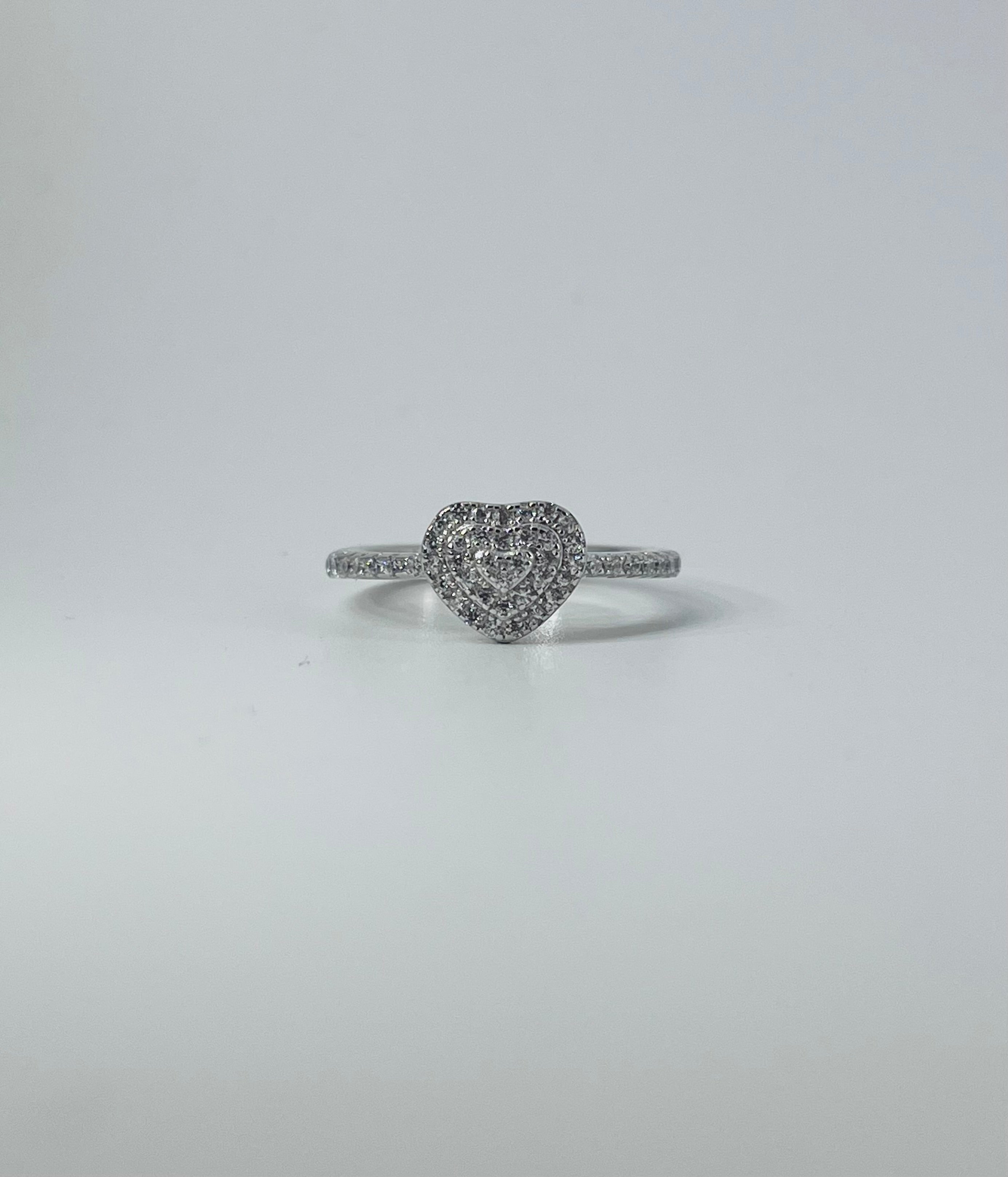 Diamond Heart Echo Ring