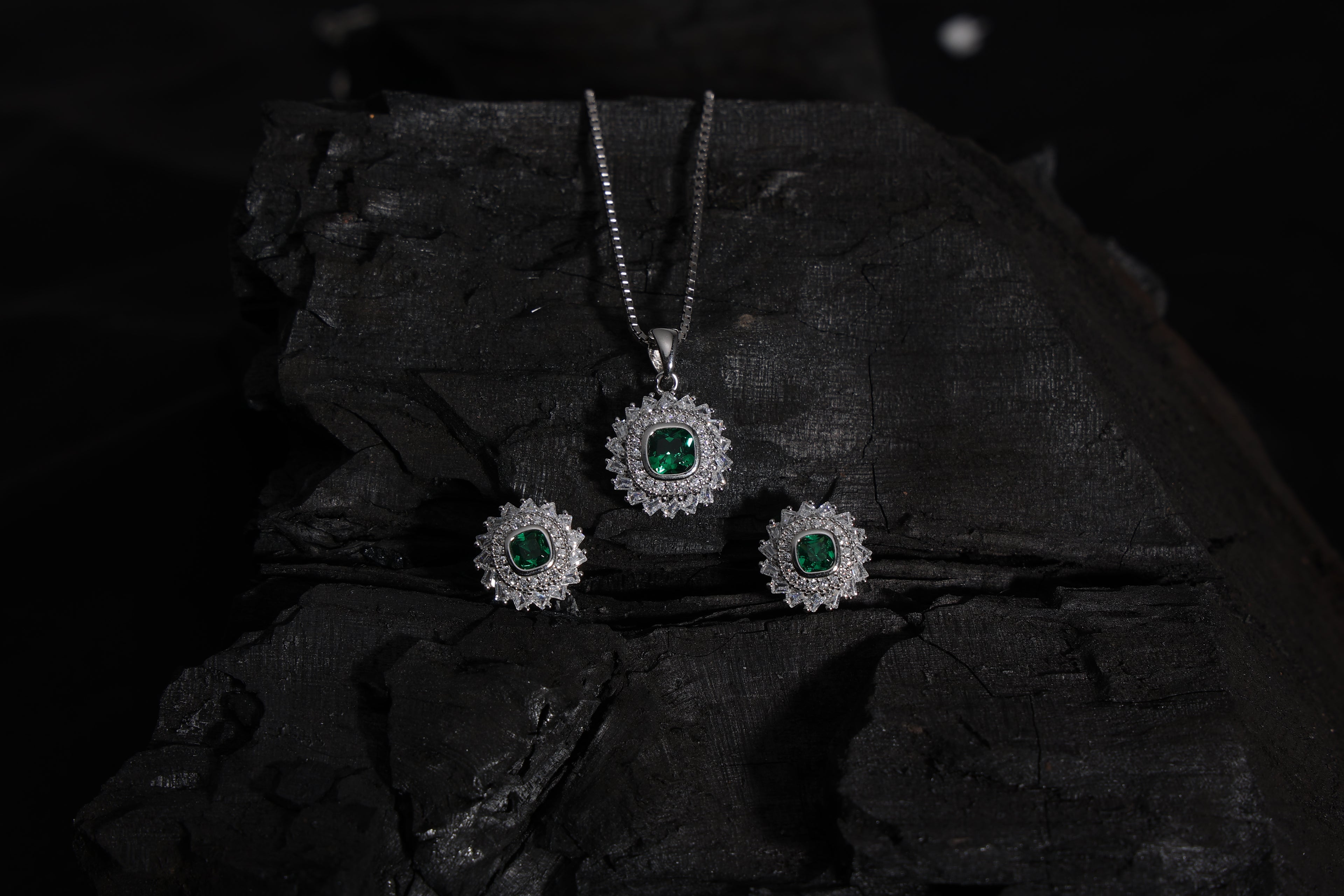 Sovereign Sparkle Set