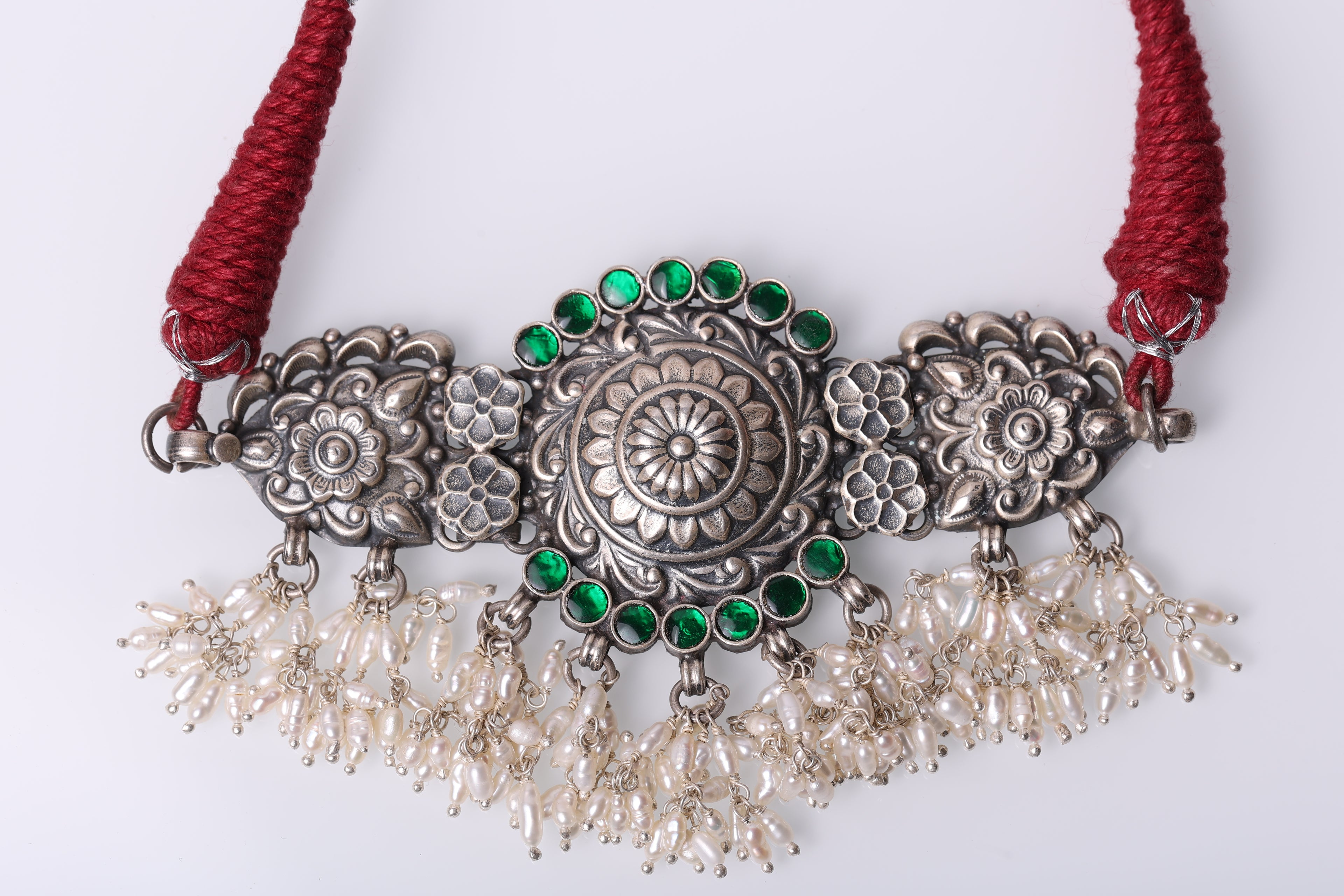 Rajnidhi Emerald choker