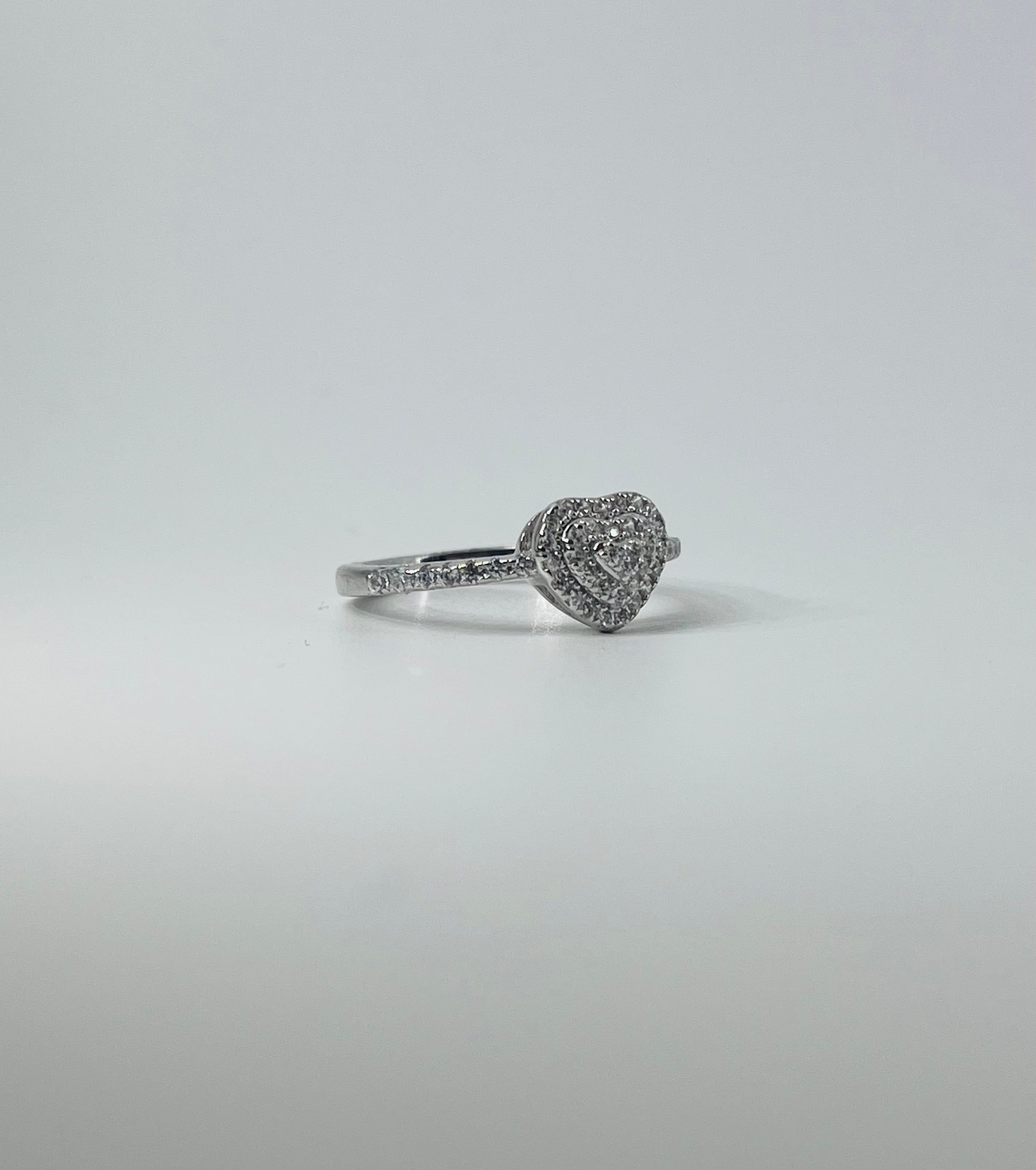 Diamond Heart Echo Ring
