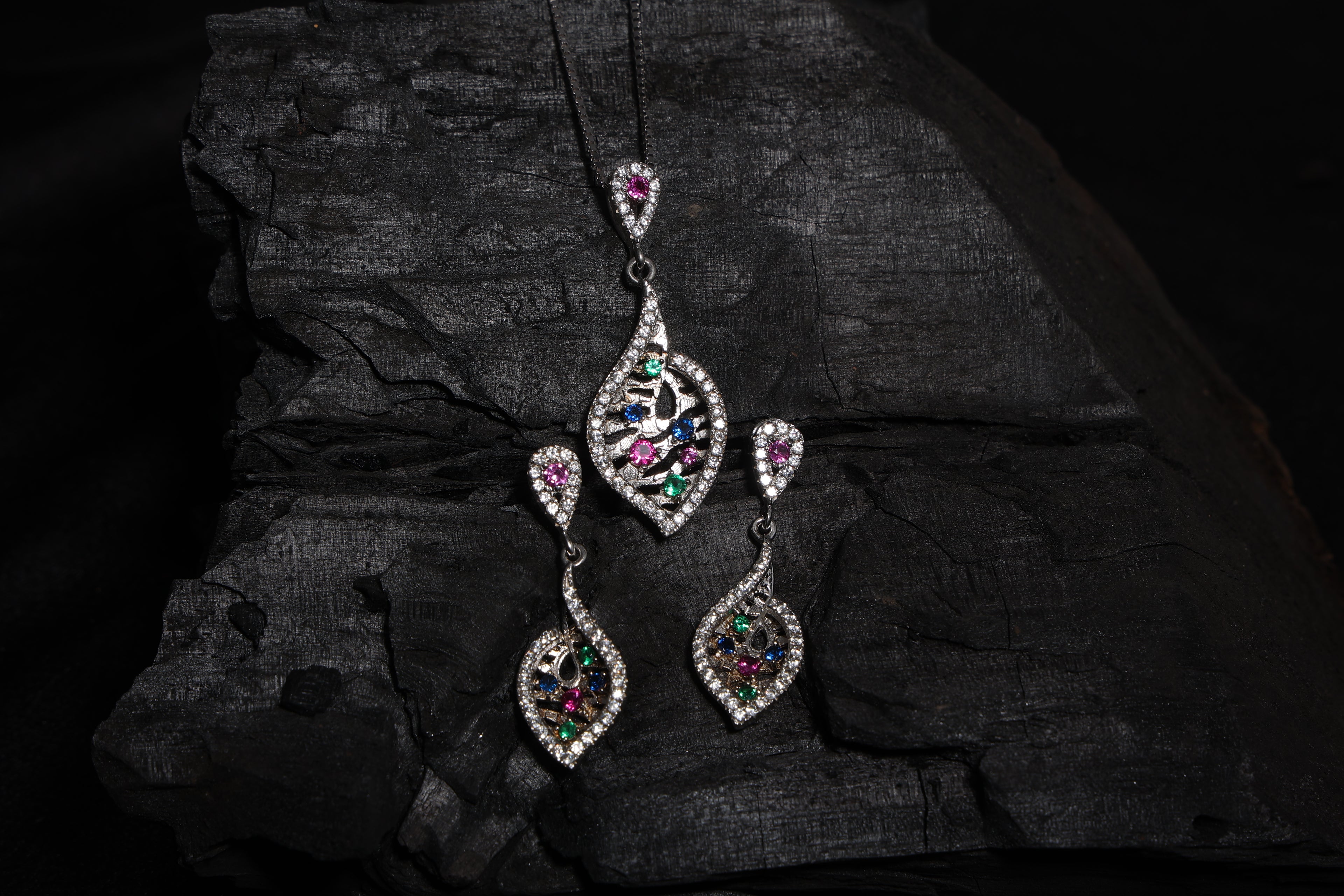 mystic peacock leaf set