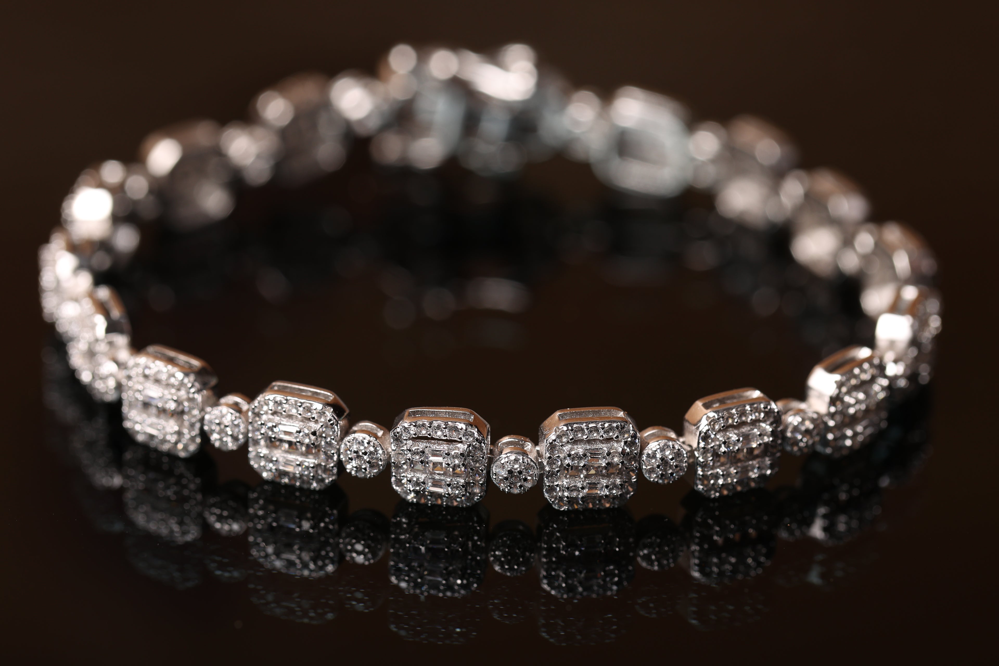 Diamond echo bracelet