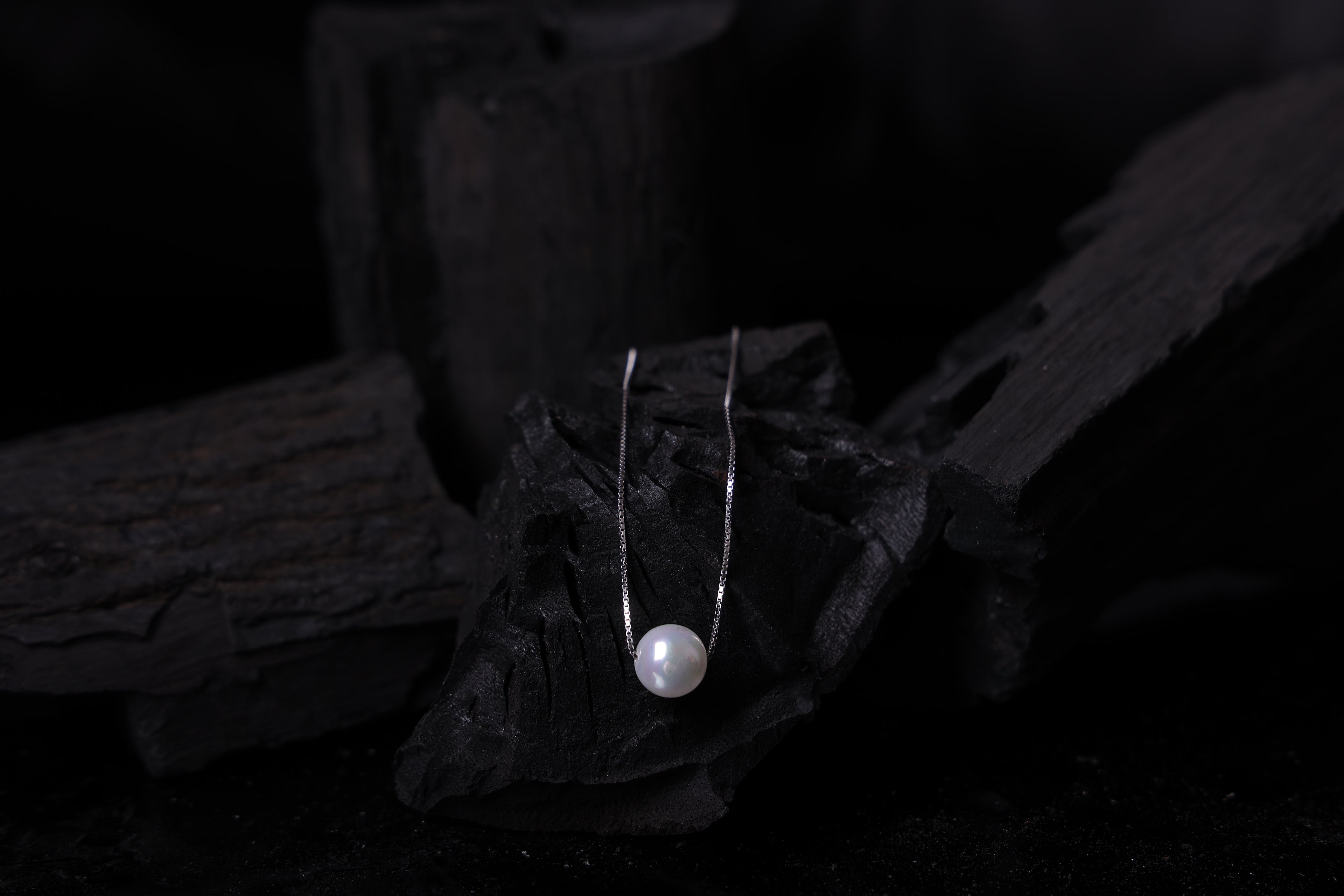 simple pearl necklace