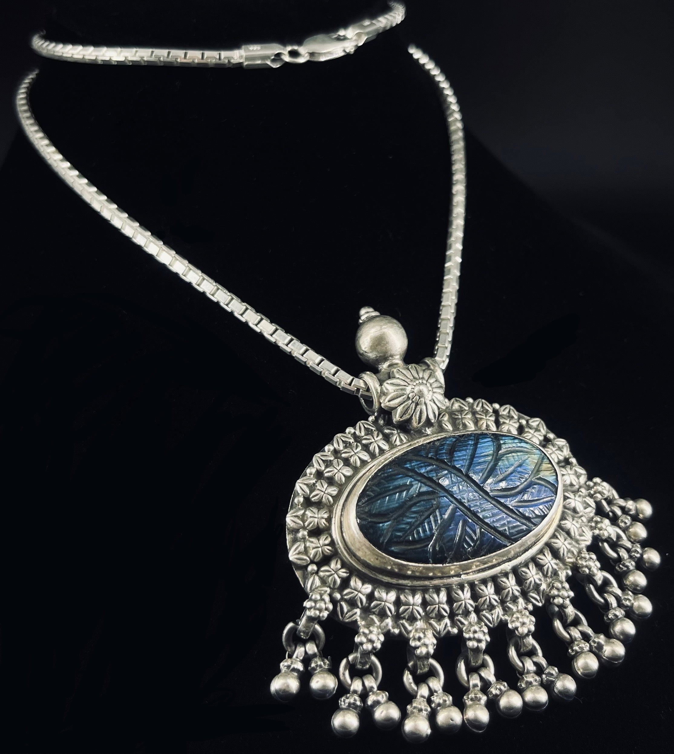 KALARATRI Necklace