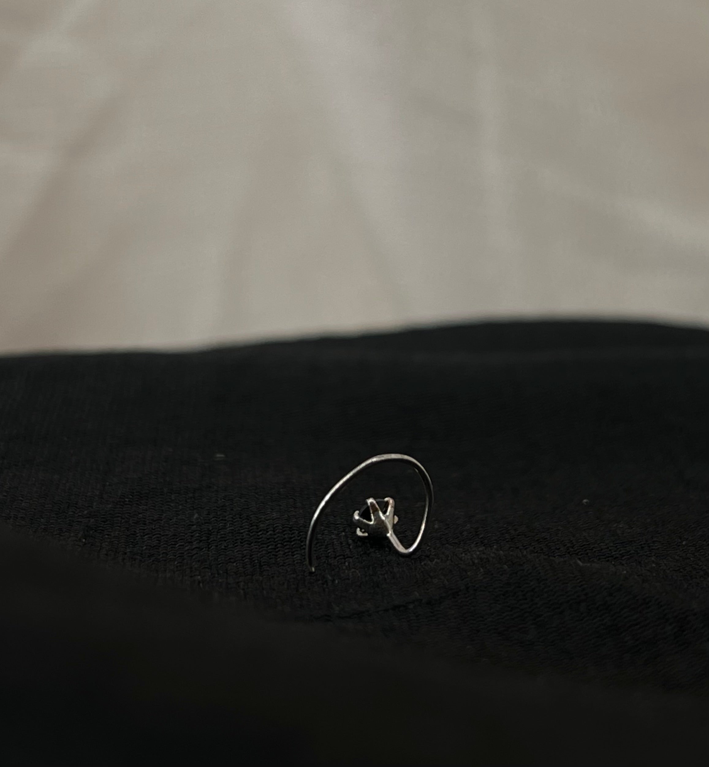 Black Stone Nose Pin (2.5 mm)