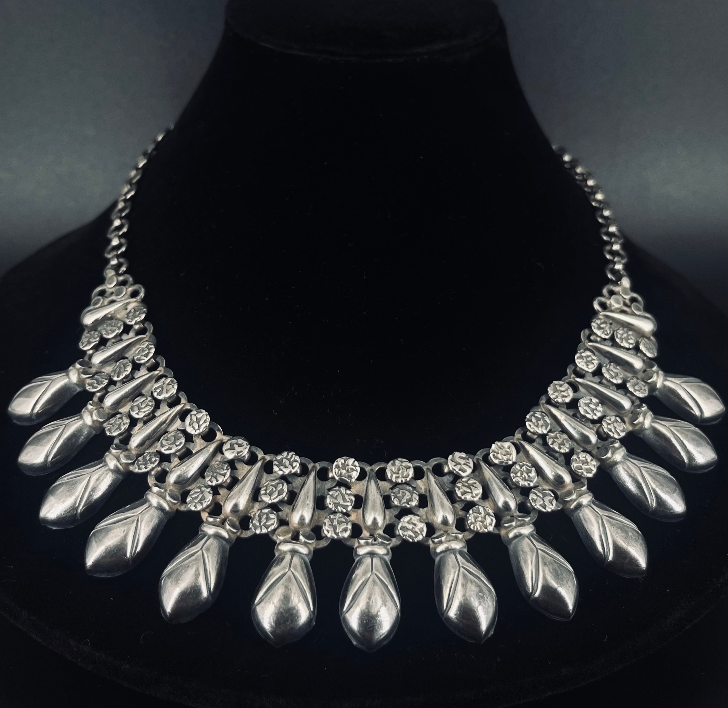 CHANDRAGHANTA Necklace