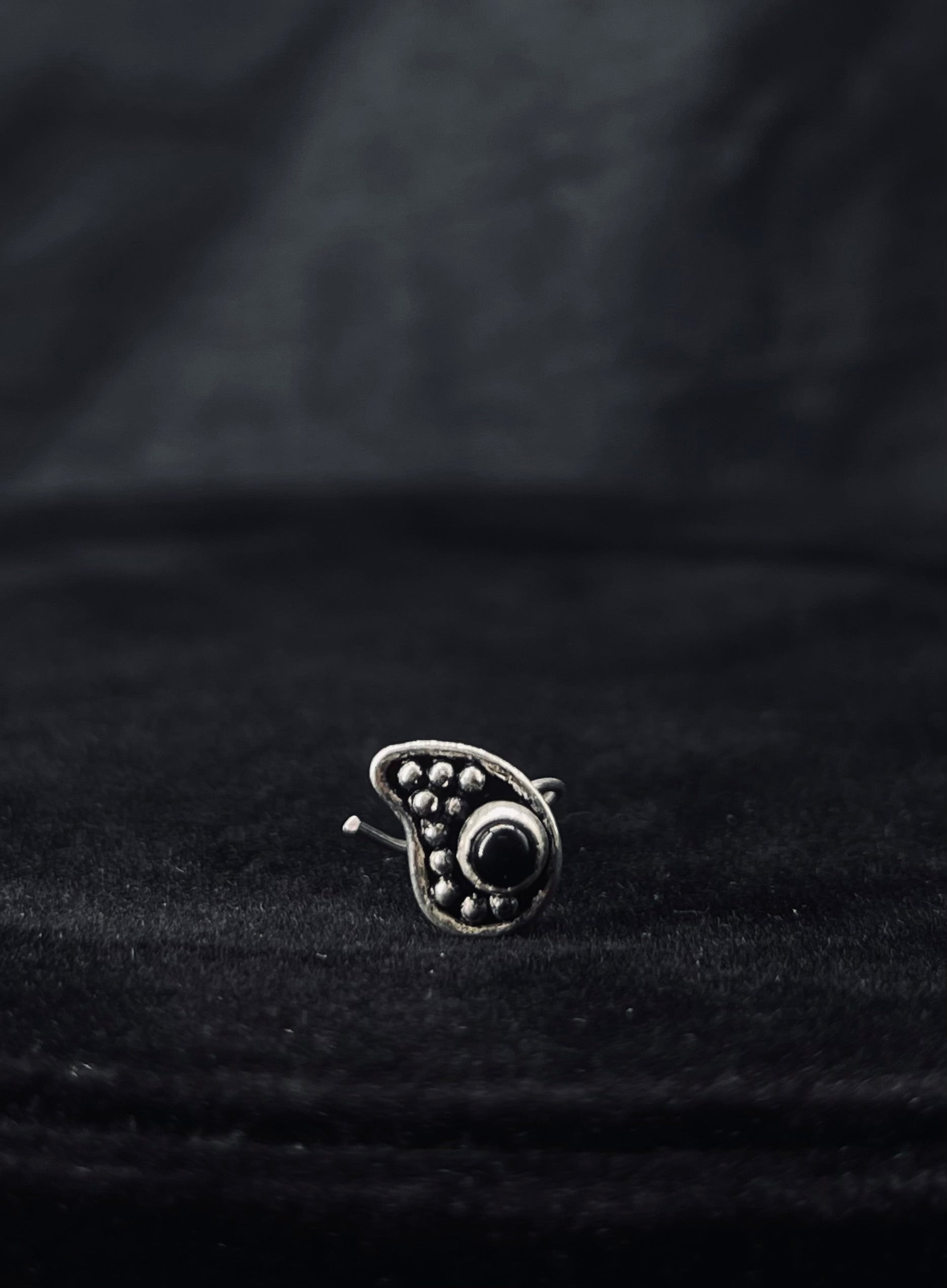 Black Stone Wing Nose Pin