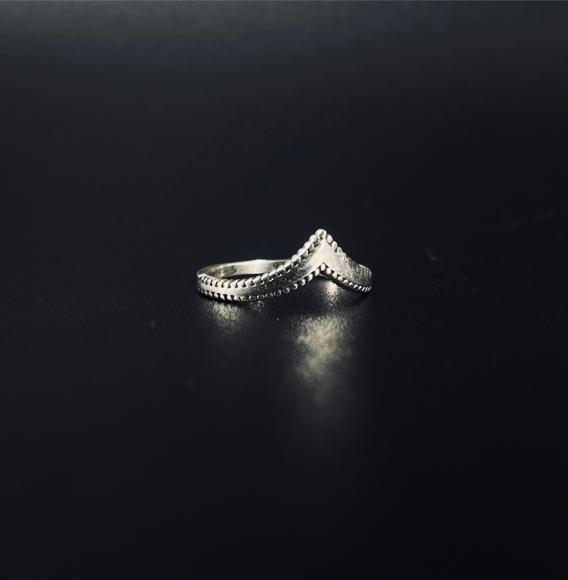 Tiara Ring